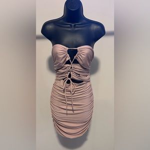 FOREVER 21. Tube Mini Dress (ruched). Size M